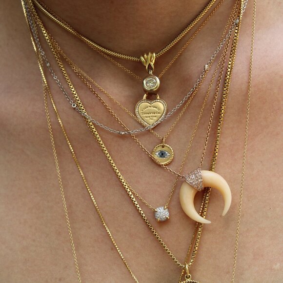 Welcome to Tesoro Fine Jewelry - Picture 4 of 9